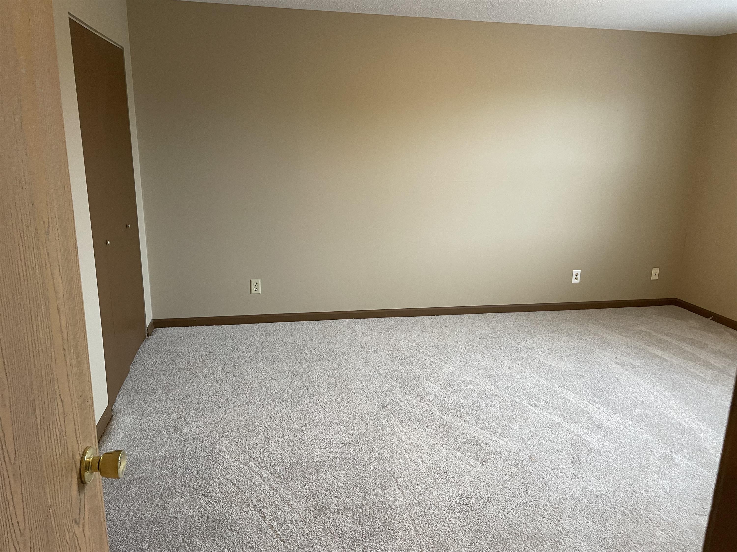 348 Oxford Court - 3